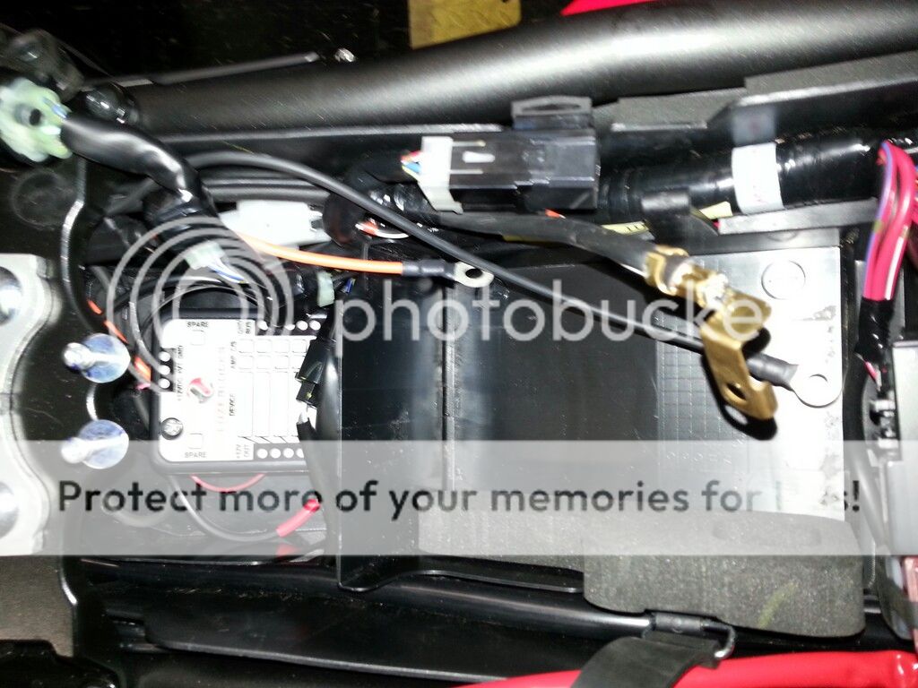 FUZE BLOCK installed Yamaha FZ09 Forum